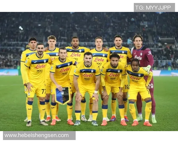 全球足球巨星排名揭晓:历史与现役球员对决的巅峰之争 全球足球巨星排名揭晓:历史与现役球员对决的巅峰之争